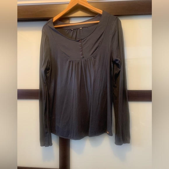 Roots Peplum Top - Picture 2 of 2